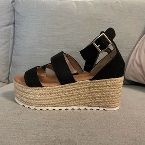 Platform black strap sandals